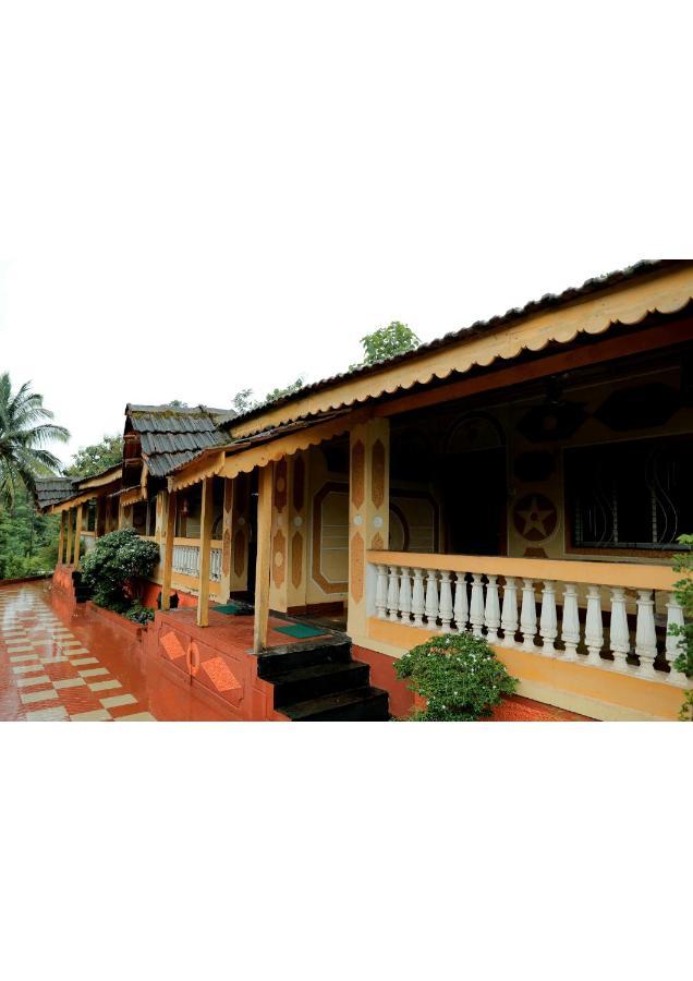 Nisarg Resort Guhagar Ngoại thất bức ảnh