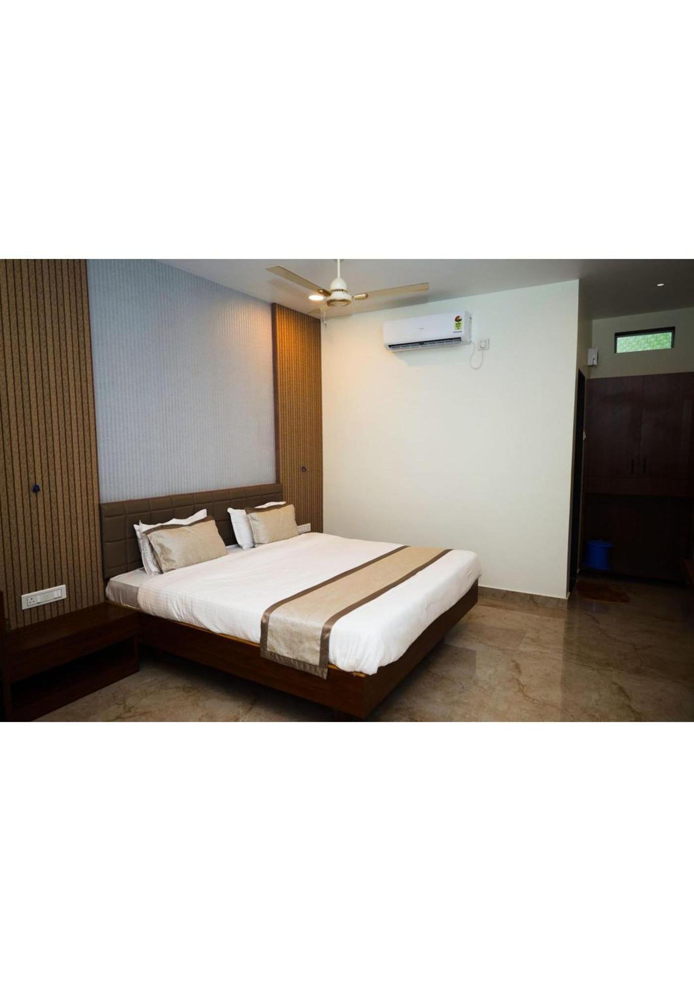 Nisarg Resort Guhagar Ngoại thất bức ảnh